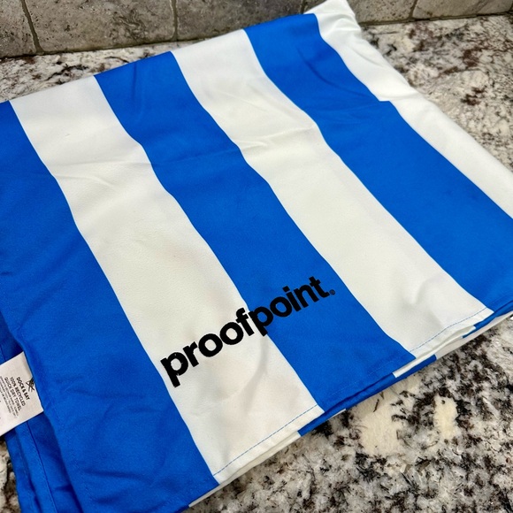 Dock & Bay Quick Dry Beach Towel - Picture 4 of 4